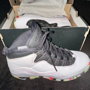 Brand:Nike, Air Jordan 10 retro SE (GS) Size:6 Color
white /Barely Volt-Black